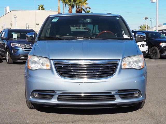2013 Chrysler Town and Country Limited