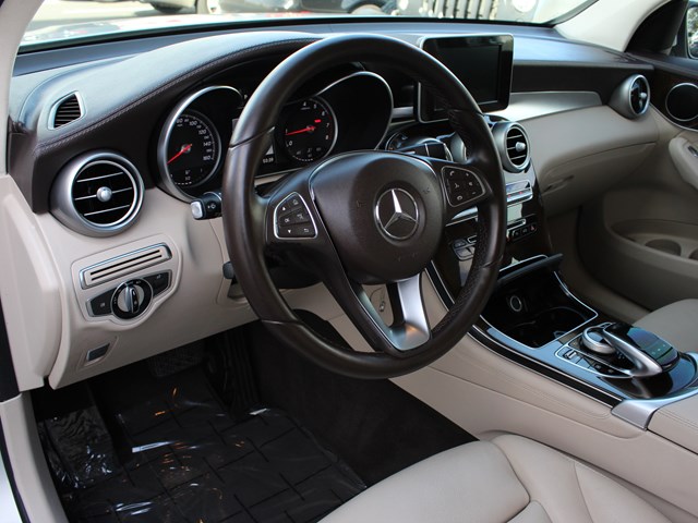 2017 Mercedes-Benz GLC 300
