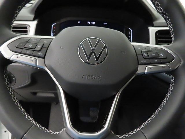 2022 Volkswagen Atlas Cross Sport V6 SE Technology