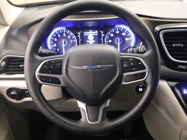 2020 Chrysler Voyager LXi