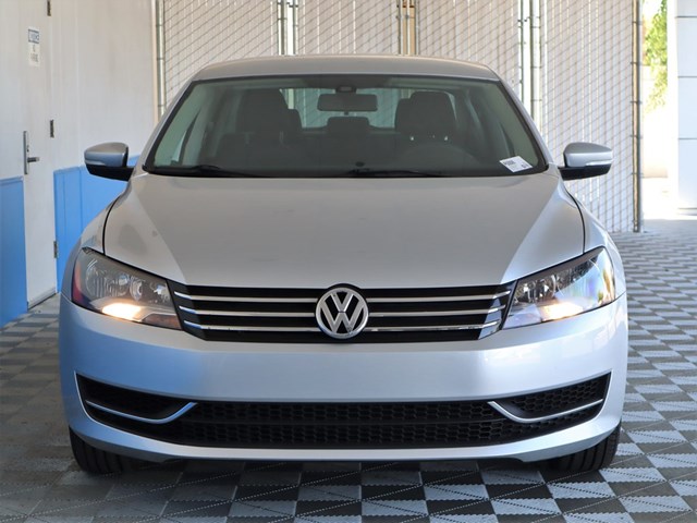2015 Volkswagen Passat 1.8T S PZEV